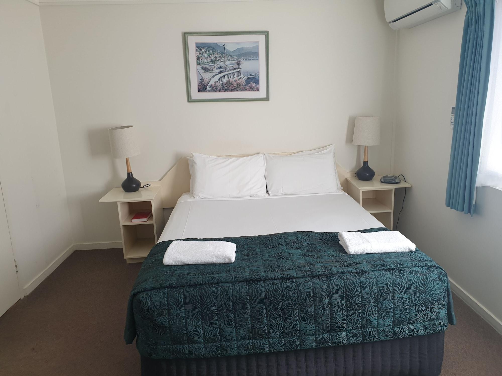 Southport Motel & Apartments Голд-Кост Экстерьер фото