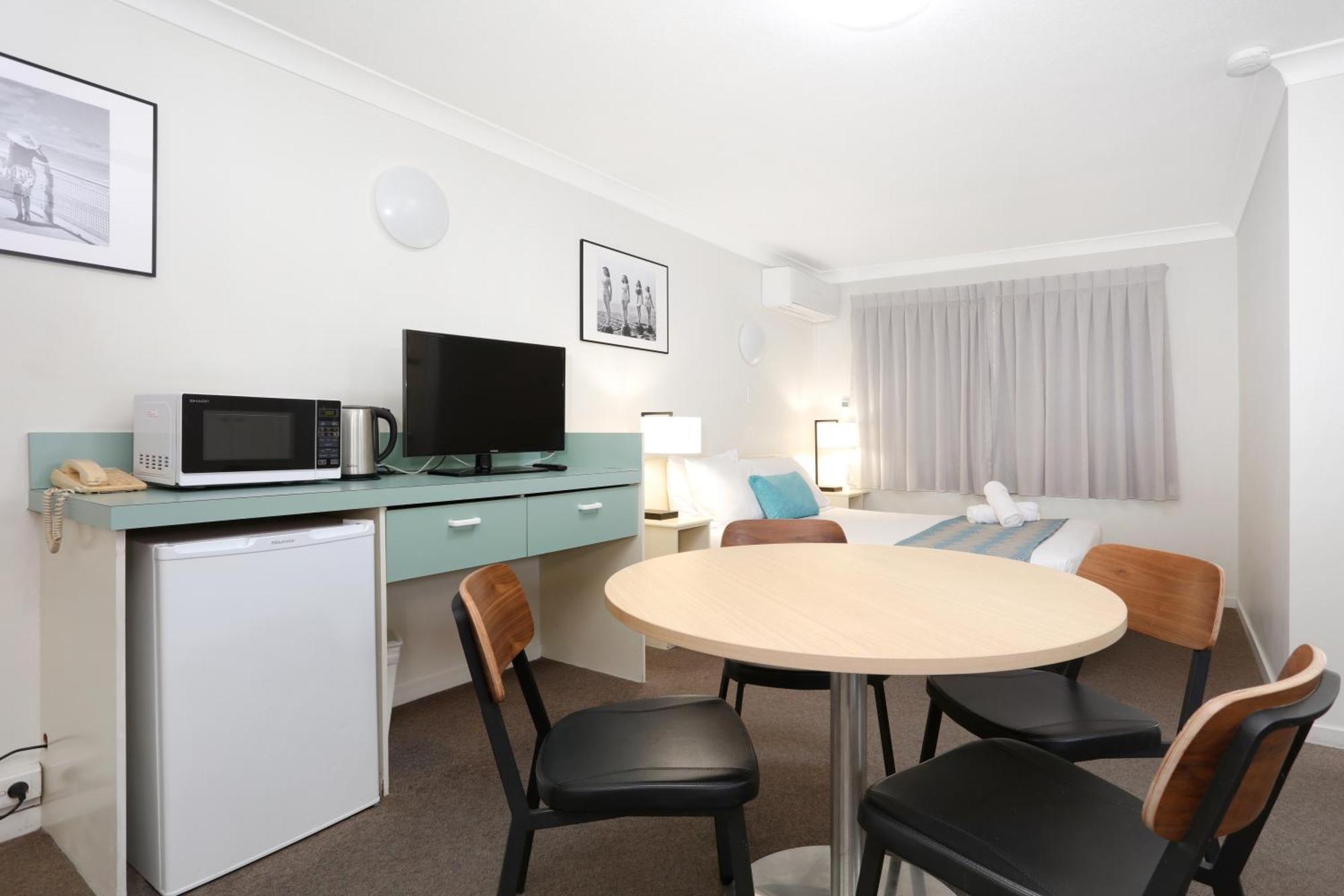 Southport Motel & Apartments Голд-Кост Экстерьер фото